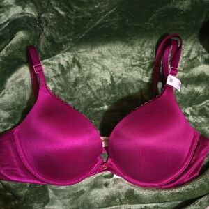 Victoria's Secret Fuchsia Padded Pushup Bra